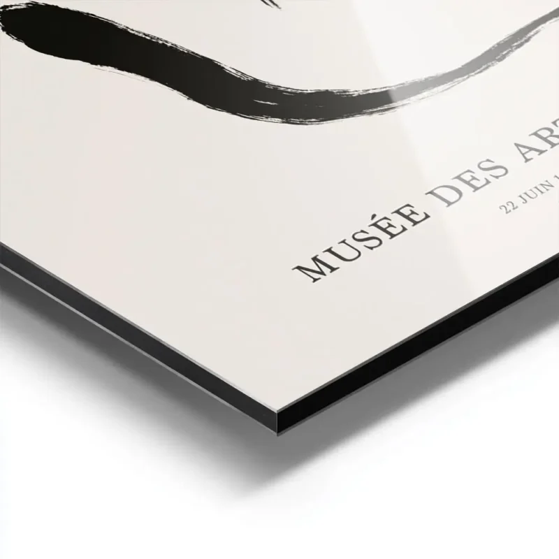 affiche avec un chat noir abstrait en line art sur fond beige avec du texte en t aluminium.webp