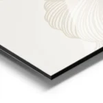 affiche avec un design de lignes beiges abstraites formant des formes organiques aluminium.webp