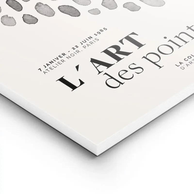 affiche avec un design de points noirs en nuances variees formant un cercle avec lightpanel.webp