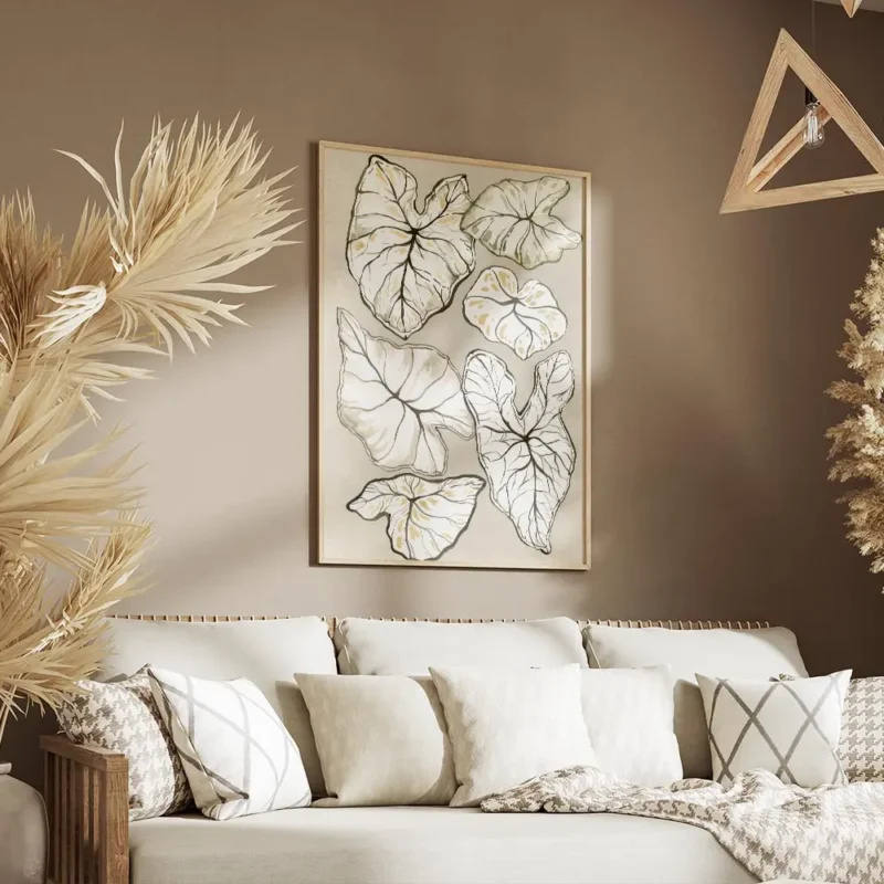 affiche avec un dessin de feuilles tropicales blanches et vertes sur fond beige salon.webp