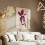 affiche avec un dessin de lys violet avec des taches marron et une tige verte su salon.webp