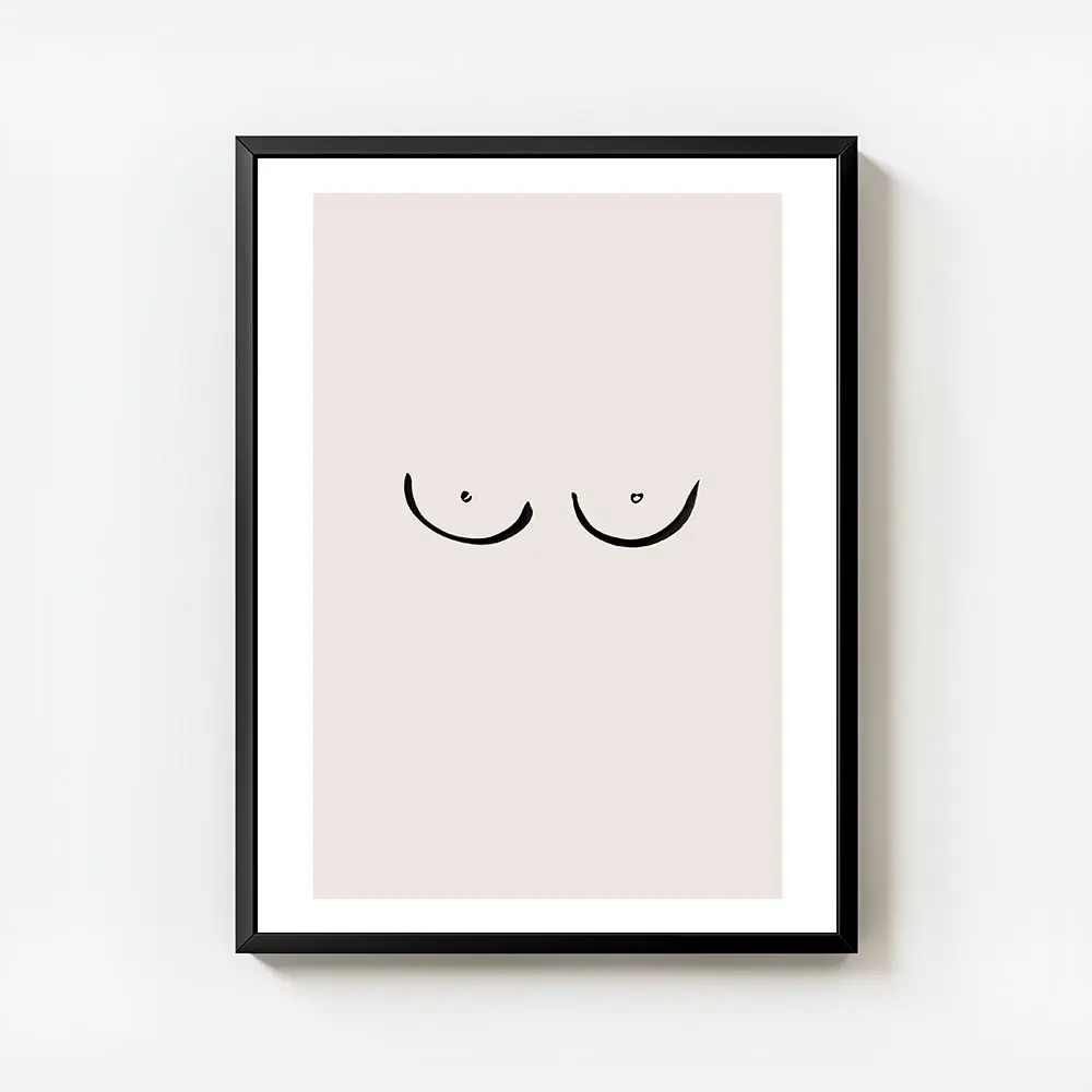 affiche avec un dessin minimaliste de seins sur fond rose pale typographie noire avec cadre.webp