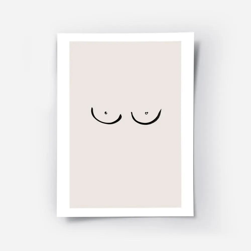 affiche avec un dessin minimaliste de seins sur fond rose pale typographie noire.webp