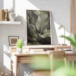 affiche avec un gros plan de feuilles tropicales vert fonce aux nervures proemin bureau.webp