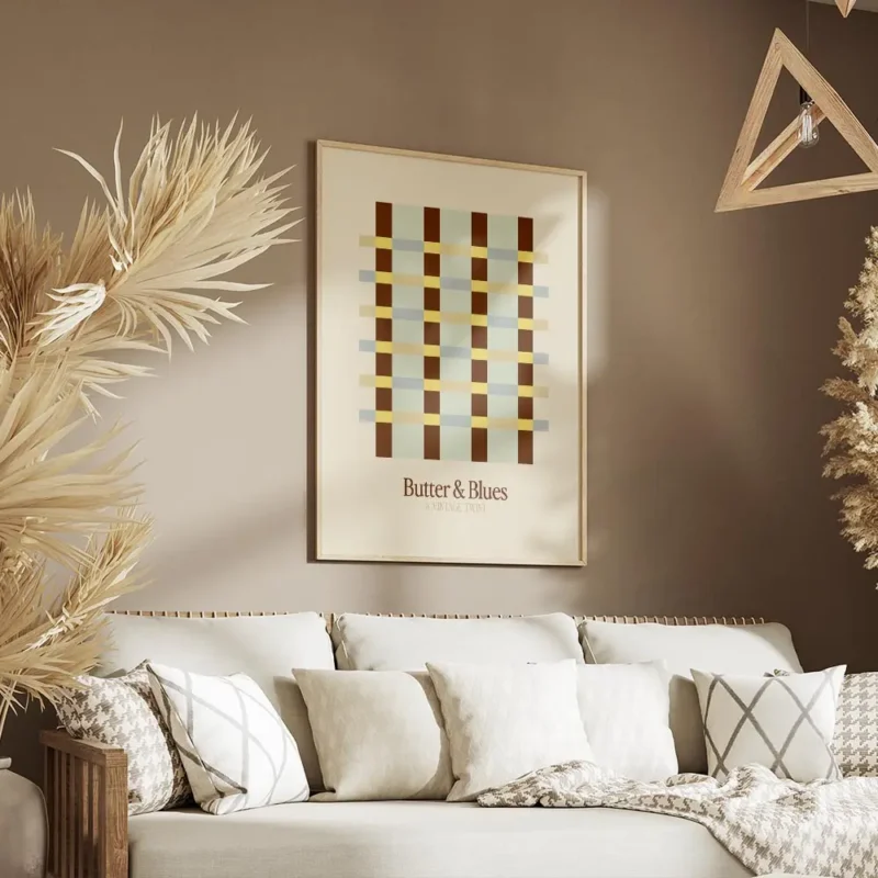 affiche avec un motif ecossais marron jaune et bleu clair sur fond beige salon.webp