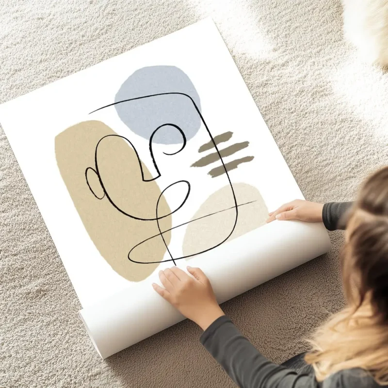 affiche avec un visage abstrait en art lineaire formes beiges et bleues sur fond au sol.webp