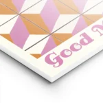 affiche avec une banane jaune sur un fond de motifs geometriques roses et orange lightpanel.webp