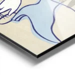 affiche avec une femme buvant du vin en robe rouge et lingerie bleue avec des ra aluminium.webp