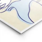 affiche avec une femme buvant du vin en robe rouge et lingerie bleue avec des ra lightpanel.webp