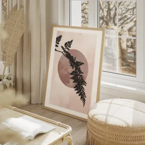 affiche avec une feuille de fougere noire devant un cercle rose fonce sur fond r salon beige.webp