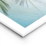 affiche avec une feuille de palmier verte et son reflet dans leau turquoise dune lightpanel.webp