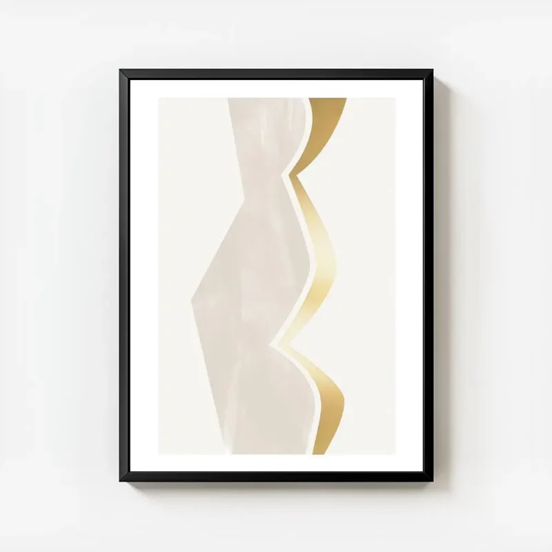 affiche avec une forme abstraite incurvee doree et beige sur fond gris clair avec cadre.webp