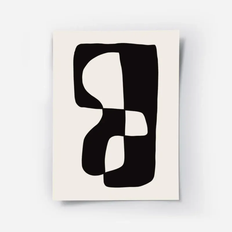 affiche avec une forme abstraite noire et blanche sur fond beige.webp