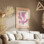 affiche avec une forme rose abstraite sur un fond blanc texte noir formes colore salon.webp