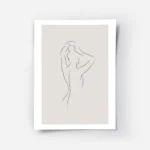 affiche avec une illustration au trait noir dune femme de dos relevant ses cheve.webp