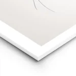 affiche avec une illustration au trait noir dune femme de dos relevant ses cheve lightpanel.webp