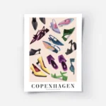 affiche avec une illustration de chaussures colorees eparpillees sur un fond ros.webp