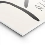 affiche avec une illustration de line art dun visage feminin abstrait en noir su lightpanel.webp