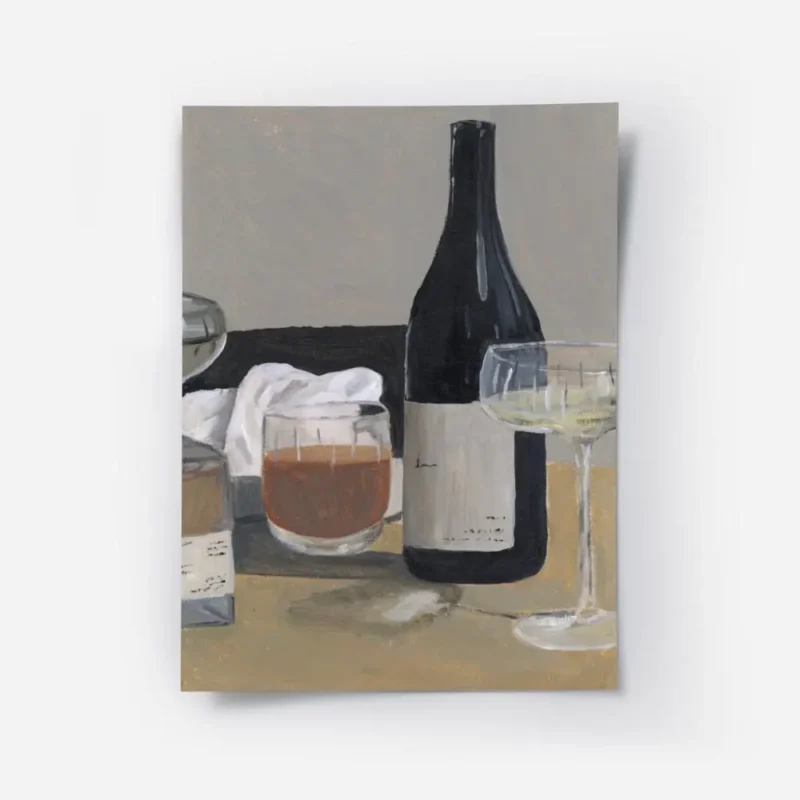 affiche avec une nature morte de bouteille de vin verre a pied et verre a whisky.webp