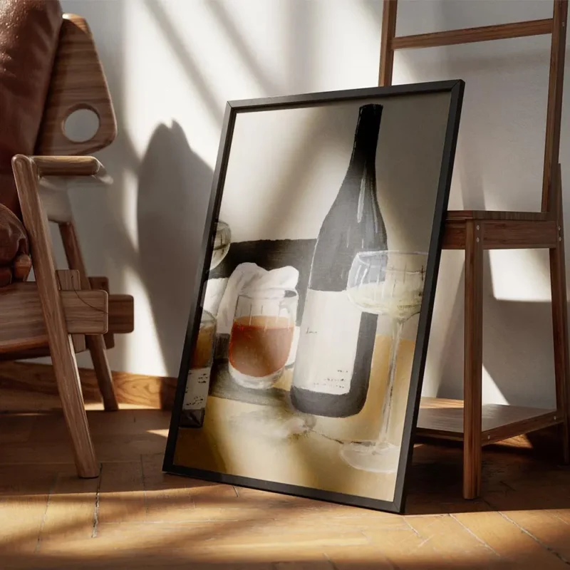 affiche avec une nature morte de bouteille de vin verre a pied et verre a whisky encadre.webp
