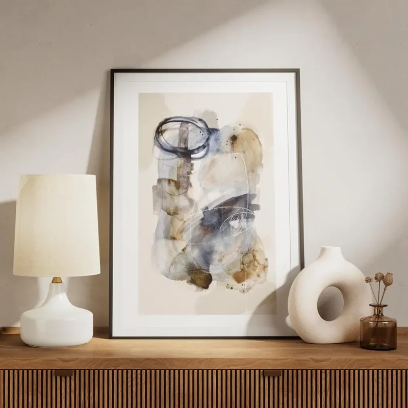 affiche avec une peinture a laquarelle abstraite aux coups de pinceau bleus et b meuble.webp