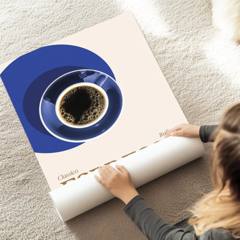affiche avec une tasse despresso noir sur une soucoupe bleue et le texte classic au sol.webp