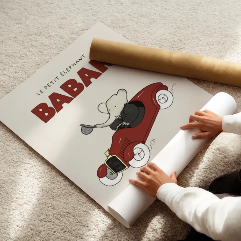 affiche babar vintage lelephant en costume noir conduisant une voiture rouge sur enroule.webp
