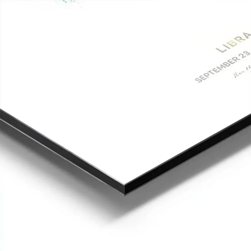 affiche balance avec constellation blanche sur une forme aquarelle bleu fonce et aluminium.webp