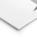 affiche batman de dc comics avec deux visages stylises en gris et noir sur fond lightpanel.webp