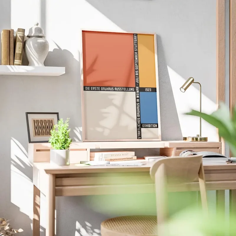 affiche bauhaus avec blocs geometriques orange beige bleu et jaune typographie n bureau.webp