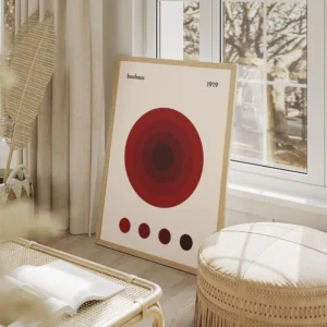 affiche bauhaus avec cercles rouges concentriques typographie bauhaus et lannee salon beige.webp