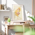 affiche bauhaus avec des formes geometriques orange et rose sur fond beige texte bureau.webp