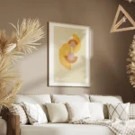 affiche bauhaus avec des formes geometriques orange et rose sur fond beige texte salon.webp