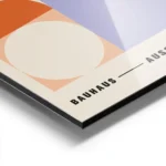 affiche bauhaus avec des formes geometriques violettes et orange typographie noi aluminium.webp