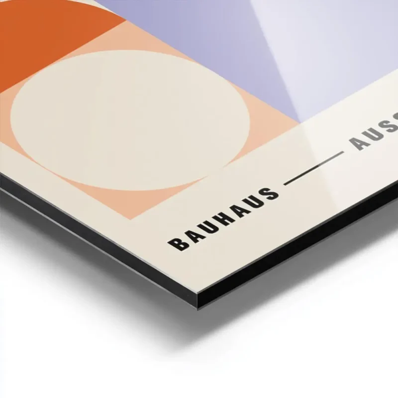 affiche bauhaus avec des formes geometriques violettes et orange typographie noi aluminium.webp