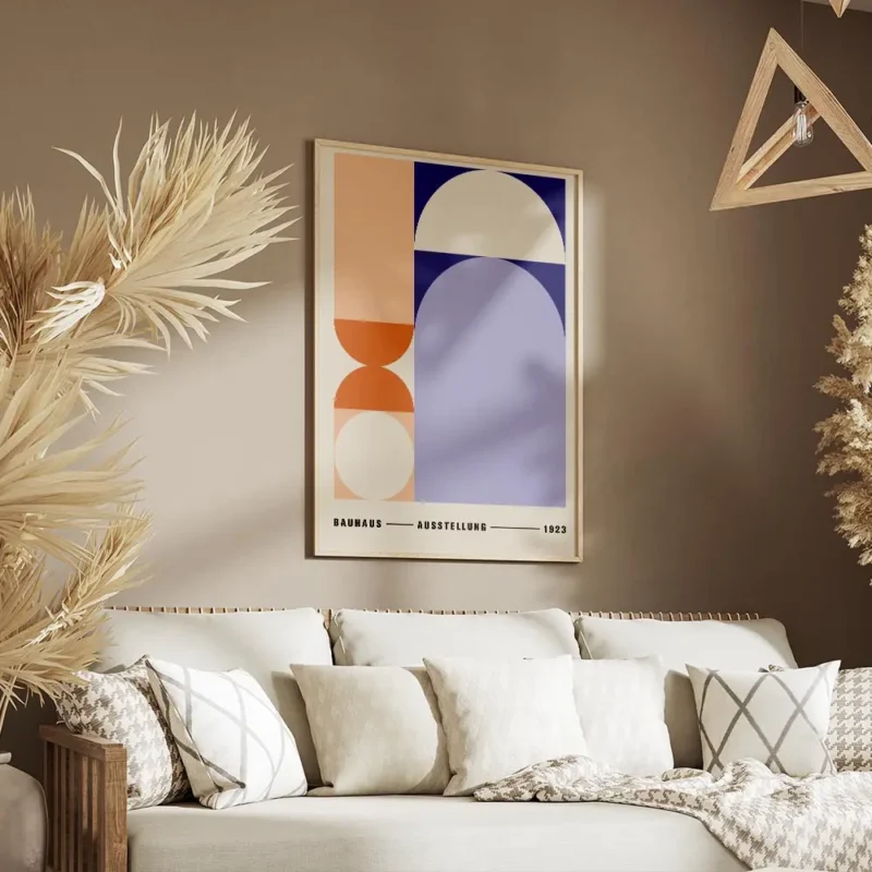 affiche bauhaus avec des formes geometriques violettes et orange typographie noi salon.webp