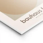 affiche bauhaus formations avec motifs geometriques et typographie tons bruns et lightpanel.webp