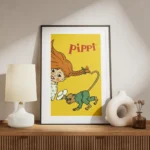 affiche bd pippi longstocking et monsieur nilsson sur fond jaune typographie rou meuble.webp