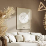 affiche beige avec illustration astrologique des gemeaux en noir dans un cercle salon.webp