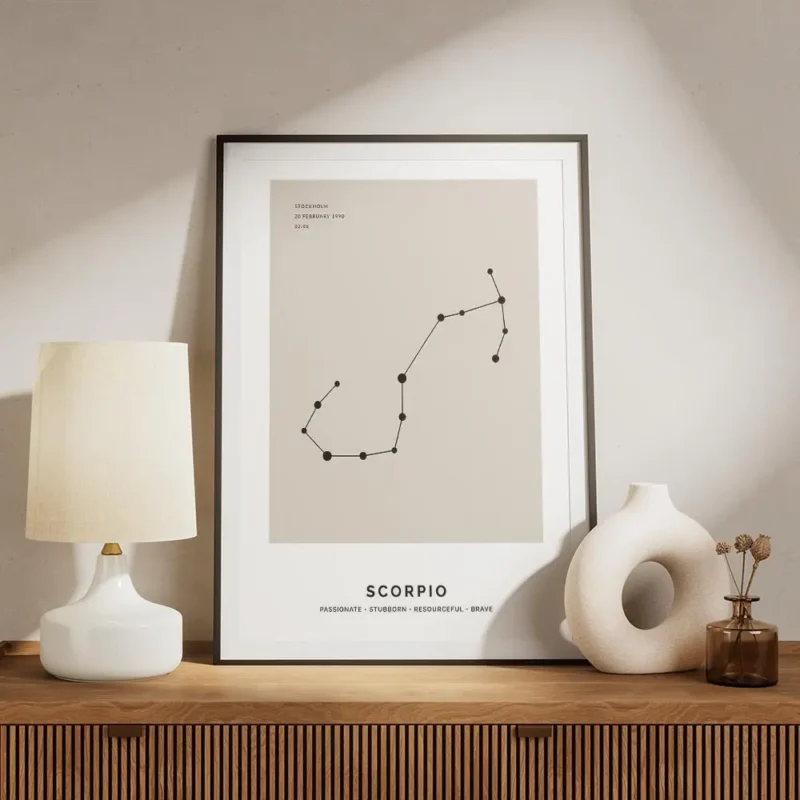 affiche beige avec illustration de la constellation du scorpion en noir typograp meuble.webp
