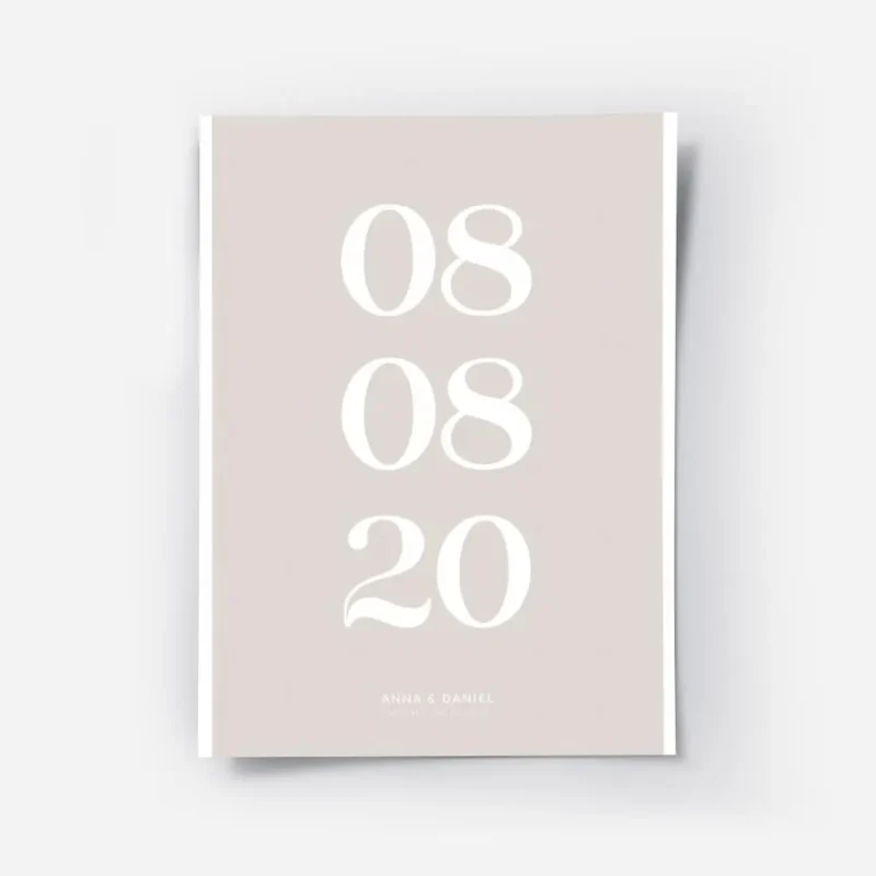 affiche beige personnalisee avec des dates et des noms en typographie blanche.webp