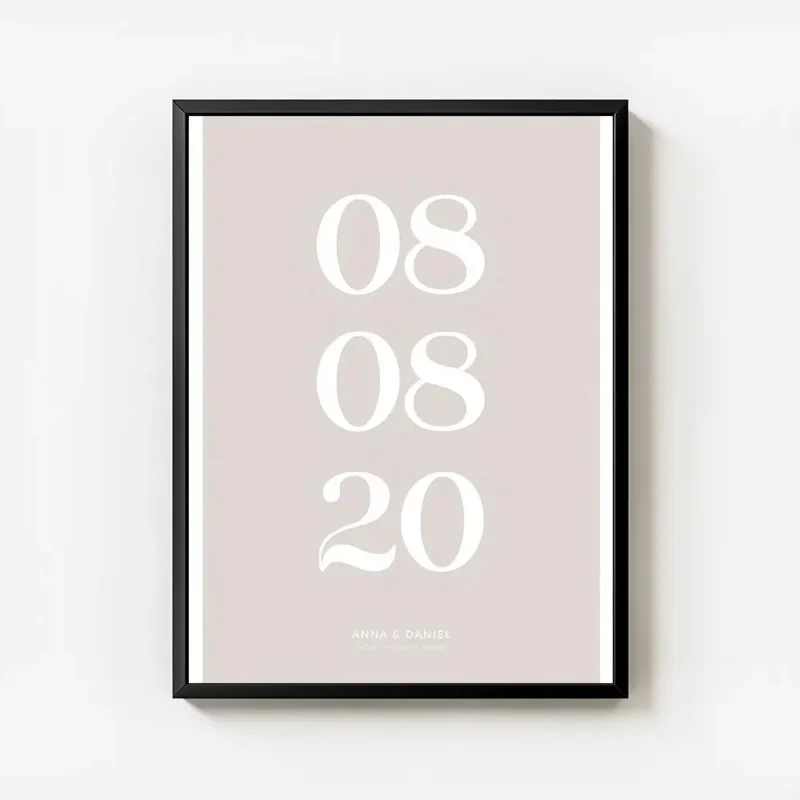 affiche beige personnalisee avec des dates et des noms en typographie blanche avec cadre.webp