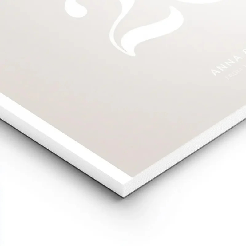 affiche beige personnalisee avec des dates et des noms en typographie blanche lightpanel.webp