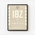affiche beige personnalisee style etiquette de bagage pour ibiza avec texte noir avec cadre.webp
