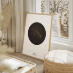 affiche beliere personnalisee avec illustration du signe astrologique en noir et salon beige.webp