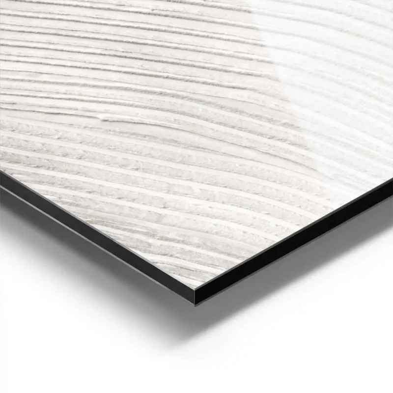 affiche blanche avec des lignes texturees douces et ondulantes creant une illusi aluminium.webp