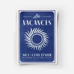 affiche bleu fonce avec un soleil blanc eclatant et du texte vacances nice cote .webp
