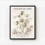 affiche botanique avec des fleurs de carotte sauvage aux teintes pastel sur fond avec cadre.webp