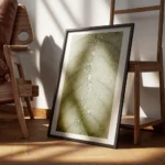 affiche botanique dune feuille verte avec des gouttes de rosee detaillees textur encadre.webp