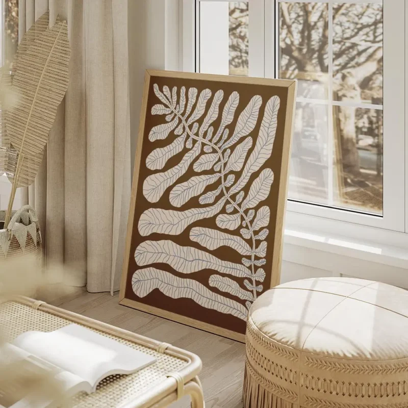 affiche botanique dune plante aux feuilles legeres et branches sur fond brun salon beige.webp